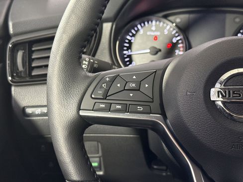 Used 2022 Nissan Rogue Sport SV image 22