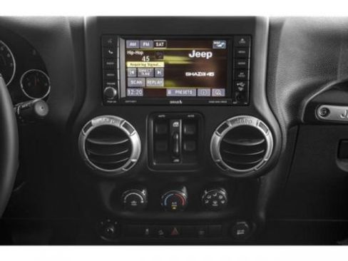 Certified 2015 Jeep Wrangler Unlimited Rubicon w/ Connectivity Group image 13
