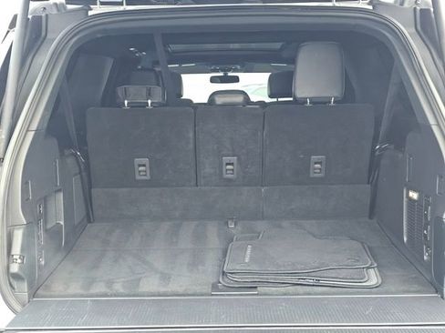 Used 2025 Ford Expedition Max Platinum w/ Stealth Appearance Package image 11