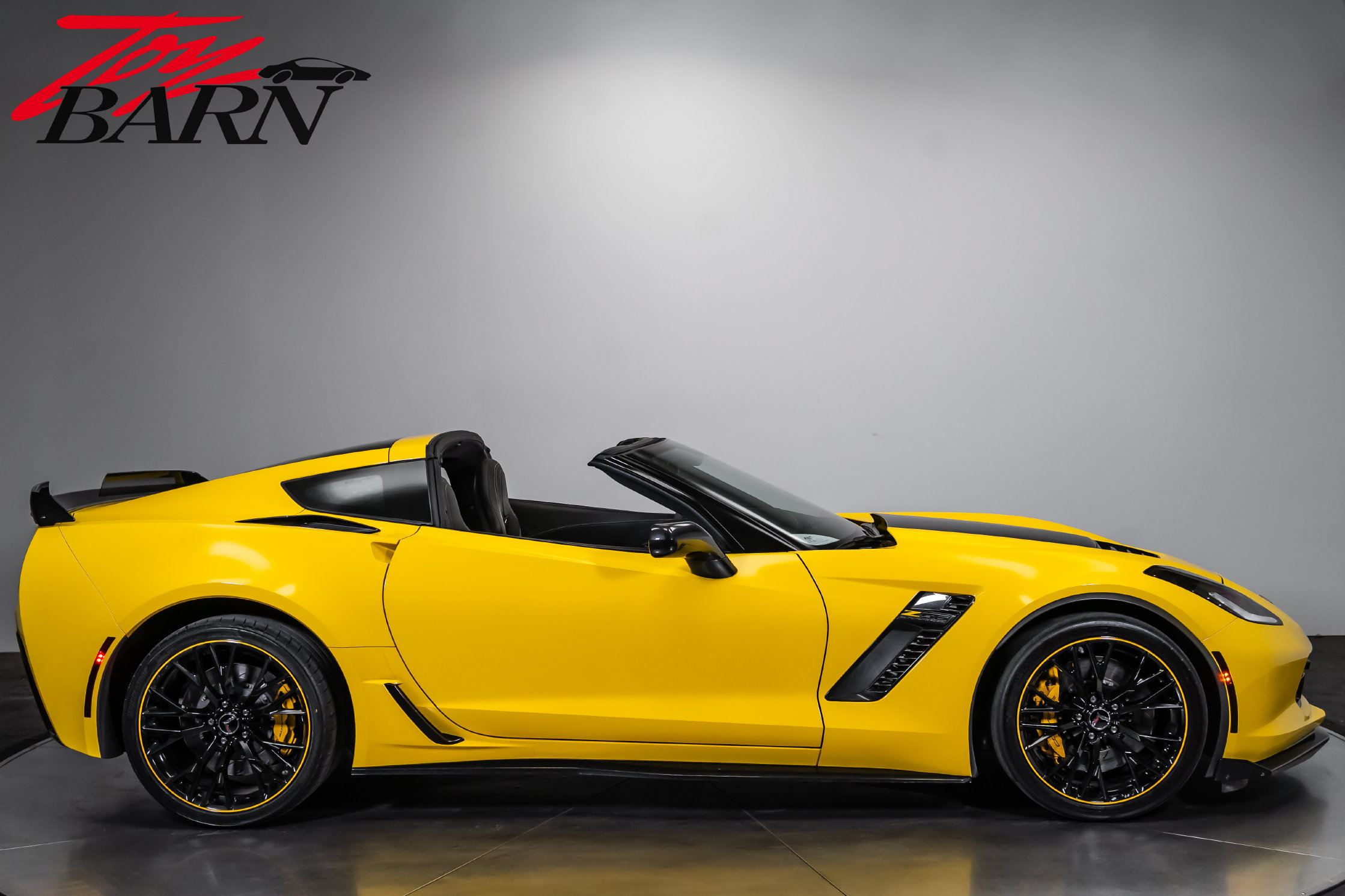 Used 2016 Chevrolet Corvette Z06 w/ 3LZ Preferred Equipment Group RWD image 6
