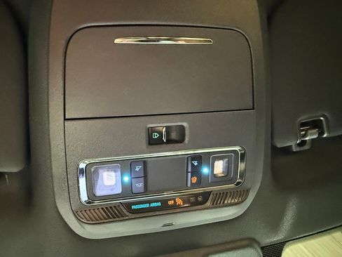 Used 2022 Ford F150 Lariat w/ Equipment Group 502A High image 37