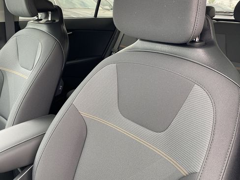 New 2026 Kia Niro LX FWD image 13