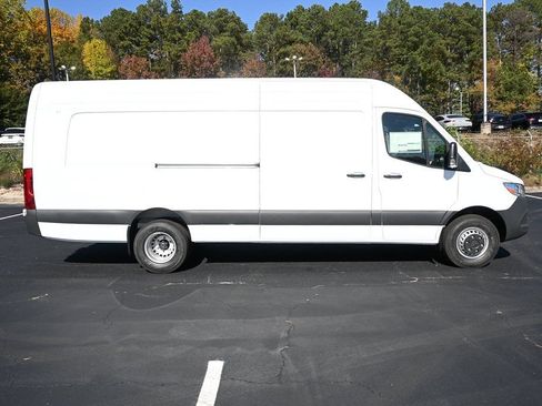Used 2026 Mercedes-Benz Sprinter 4500 image 26