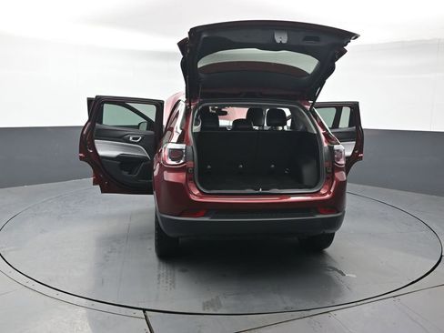 Used 2022 Jeep Compass Latitude w/ Convenience Group image 50