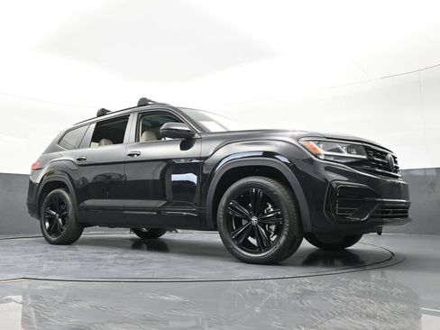 Used 2023 Volkswagen Atlas SEL R-Line image 68