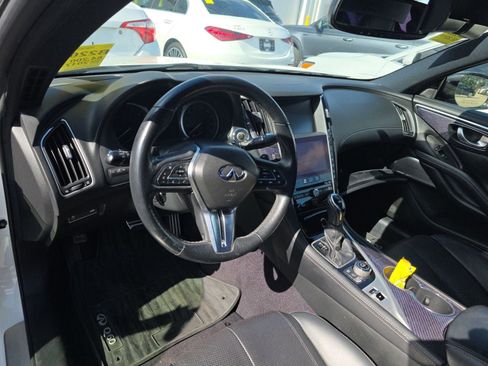 Used 2017 INFINITI Q60 Red Sport 400 RWD image 3