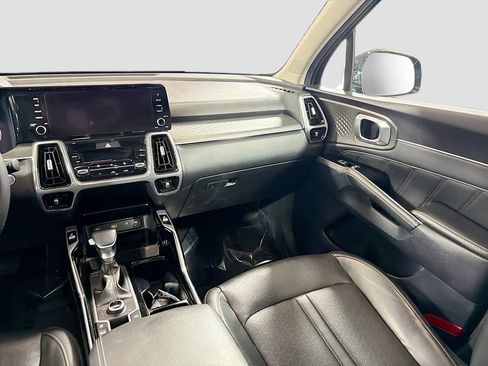 Used 2023 Kia Sorento SX AWD/4WD image 25