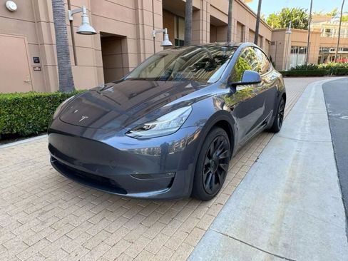 Used 2024 Tesla Model Y Performance AWD/4WD image 4