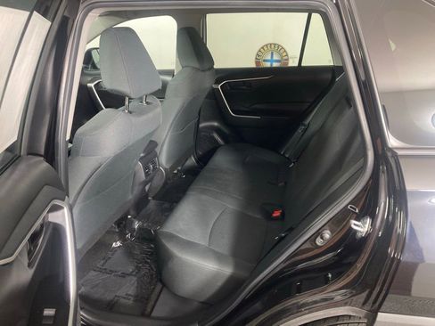 Used 2024 Toyota RAV4 LE AWD/4WD image 13