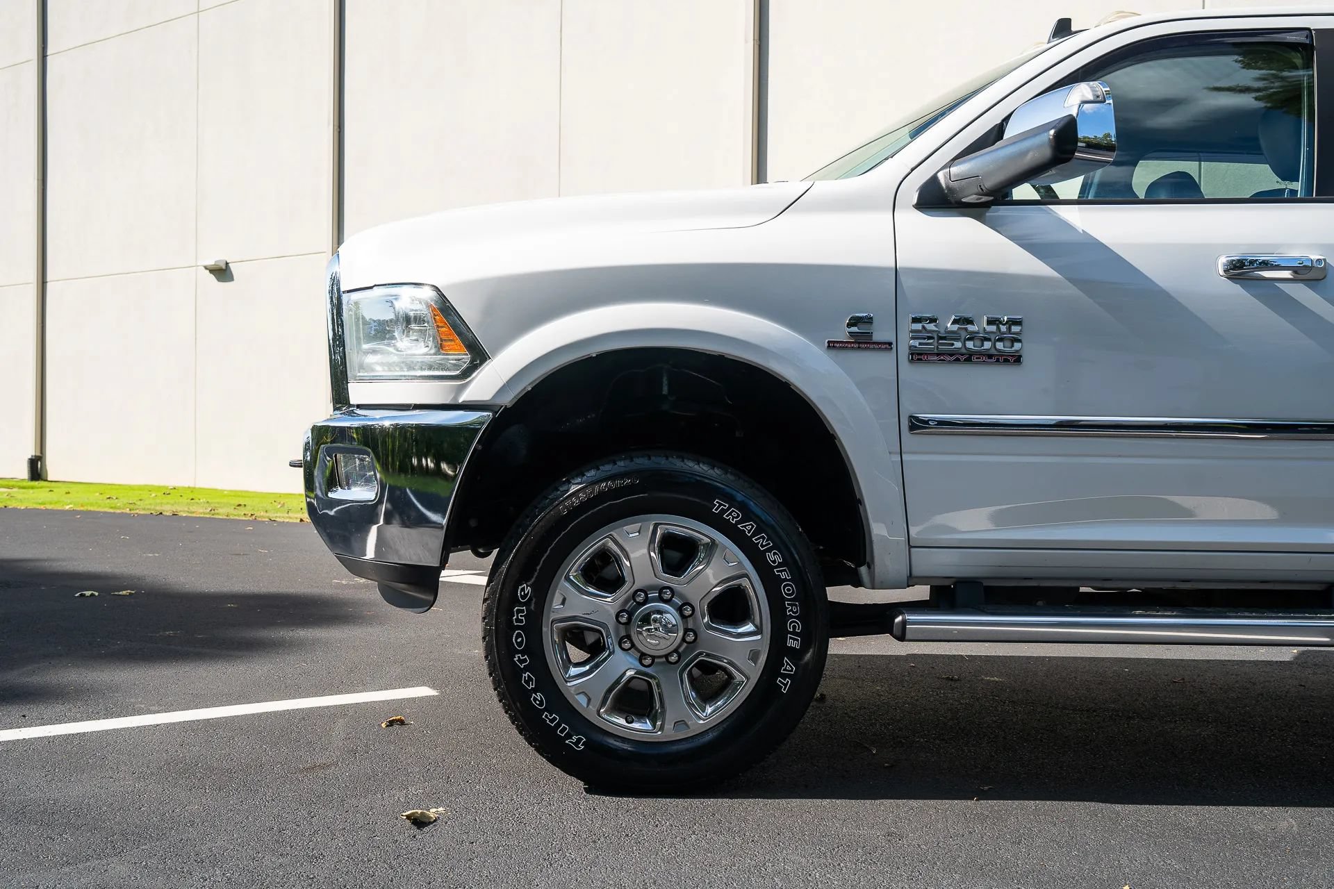 Used 2015 RAM 2500 Limited AWD/4WD image 3