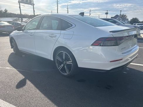 Used 2023 Honda Accord Sport image 11