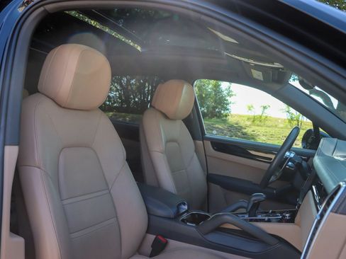 Used 2020 Porsche Cayenne AWD/4WD image 20