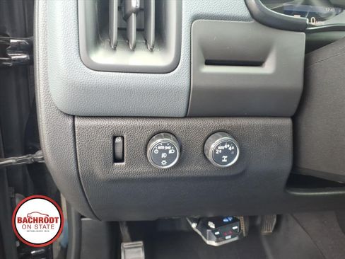 Used 2019 Chevrolet Colorado Z71 AWD/4WD image 19