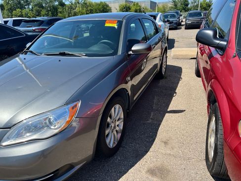 Used 2013 Chrysler 200 Touring w/ Cold Weather Group FWD image 6