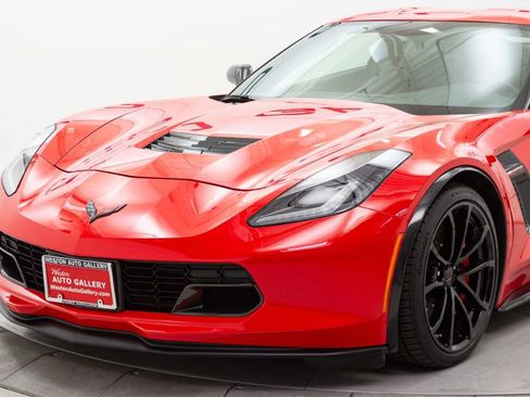 Used 2017 Chevrolet Corvette Grand Sport w/ Carbon Flash Badge Package image 9