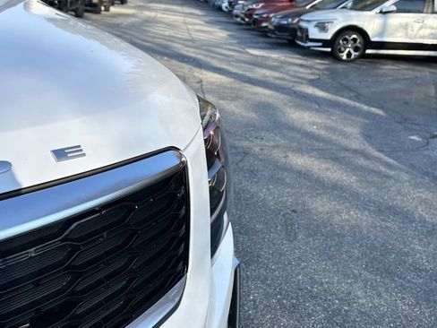 Used 2022 Kia Telluride EX w/ EX Premium Package image 14