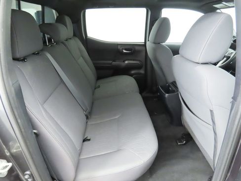 Used 2017 Toyota Tacoma TRD Off-Road w/ Premium & Technology Package image 22