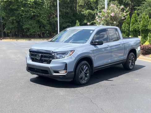 Certified 2025 Honda Ridgeline Sport image 6