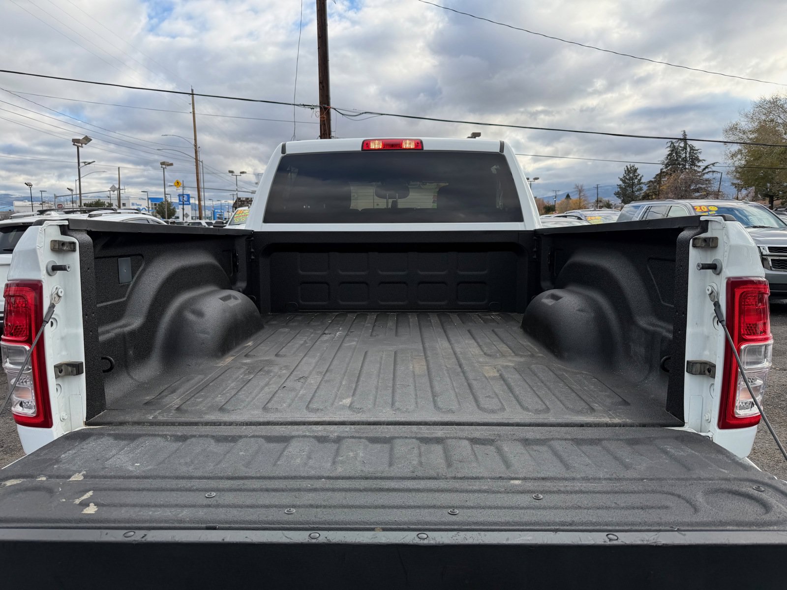 Used 2024 RAM 2500 Big Horn w/ Off Road Package AWD/4WD image 10