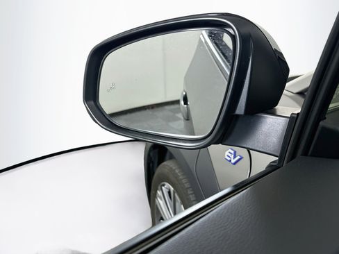 Used 2024 Subaru Solterra AWD/4WD image 16