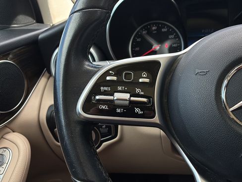 Used 2022 Mercedes-Benz GLC 300 image 27