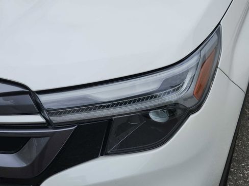 Used 2025 Subaru Forester Limited AWD/4WD image 9