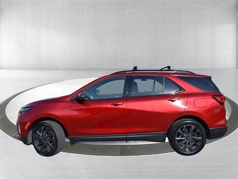 Used 2022 Chevrolet Equinox RS w/ Infotainment Package image 3