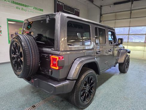 Used 2025 Jeep Wrangler Sahara w/ Safety Group image 6
