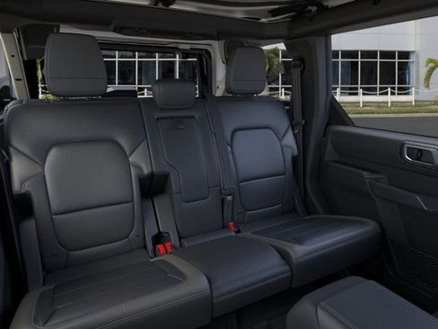 New 2026 Ford Bronco Outer Banks w/ Black Appearance Package image 11