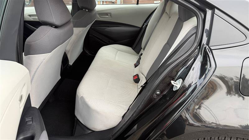 Used 2022 Toyota Corolla LE FWD image 16