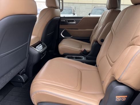 Certified 2026 INFINITI QX80 Luxe w/ Cargo Package AWD/4WD image 17