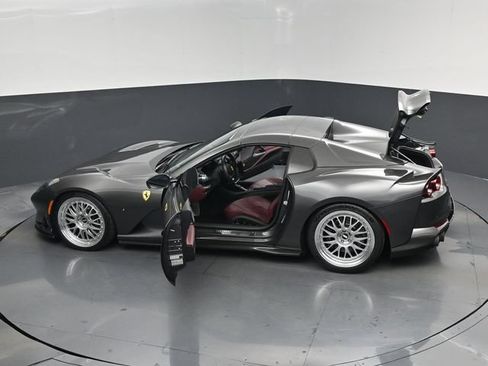 Used 2023 Ferrari 812 GTS RWD image 17