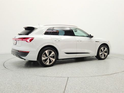 Used 2024 Audi Q8 e-tron Premium Plus w/ Premium Plus Package AWD/4WD image 5