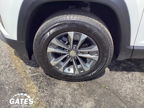 Used 2026 Chevrolet Equinox LT FWD image 27