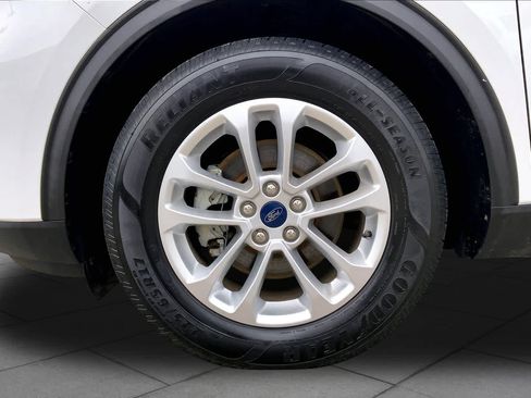Certified 2020 Ford Escape S FWD image 11