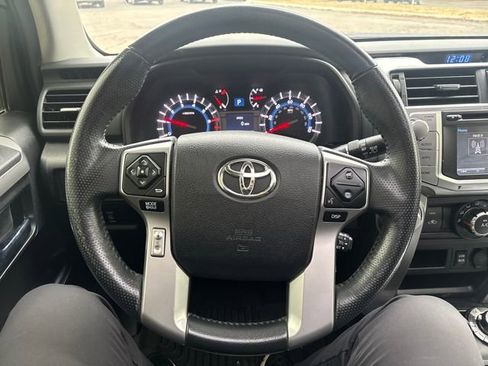 Used 2016 Toyota 4Runner SR5 Premium image 18