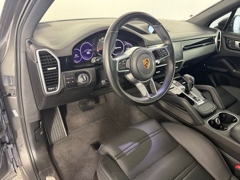 Used 2022 Porsche Cayenne AWD/4WD image 4