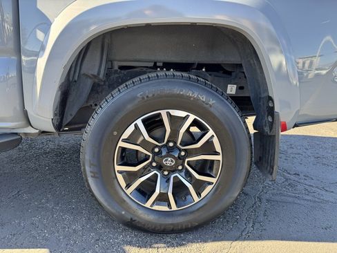 Used 2021 Toyota Tacoma TRD Sport image 10