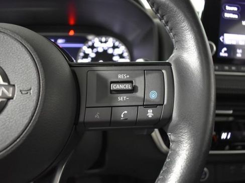 Used 2023 Nissan Rogue SL AWD/4WD image 17