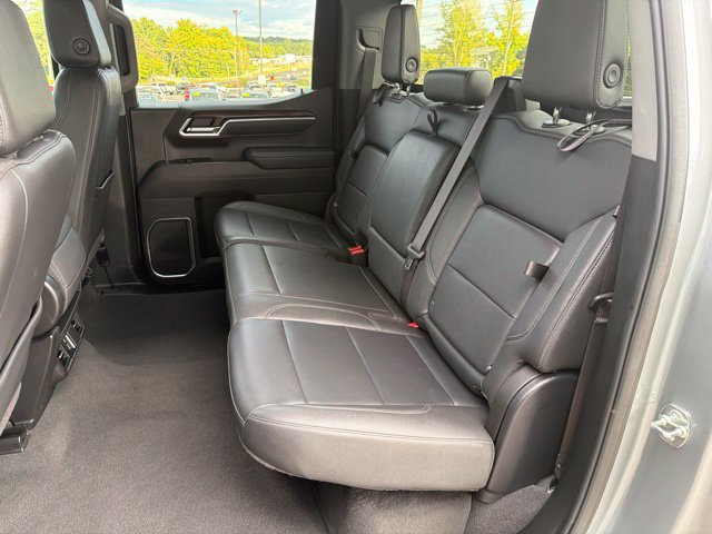 Used 2025 GMC Sierra 1500 SLT RWD image 17