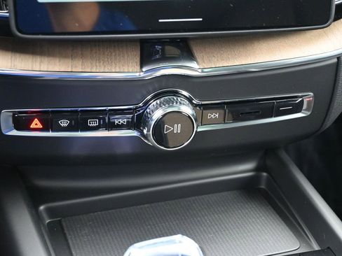 New 2026 Volvo XC60 T8 Plus w/ Protection Package Premier image 16