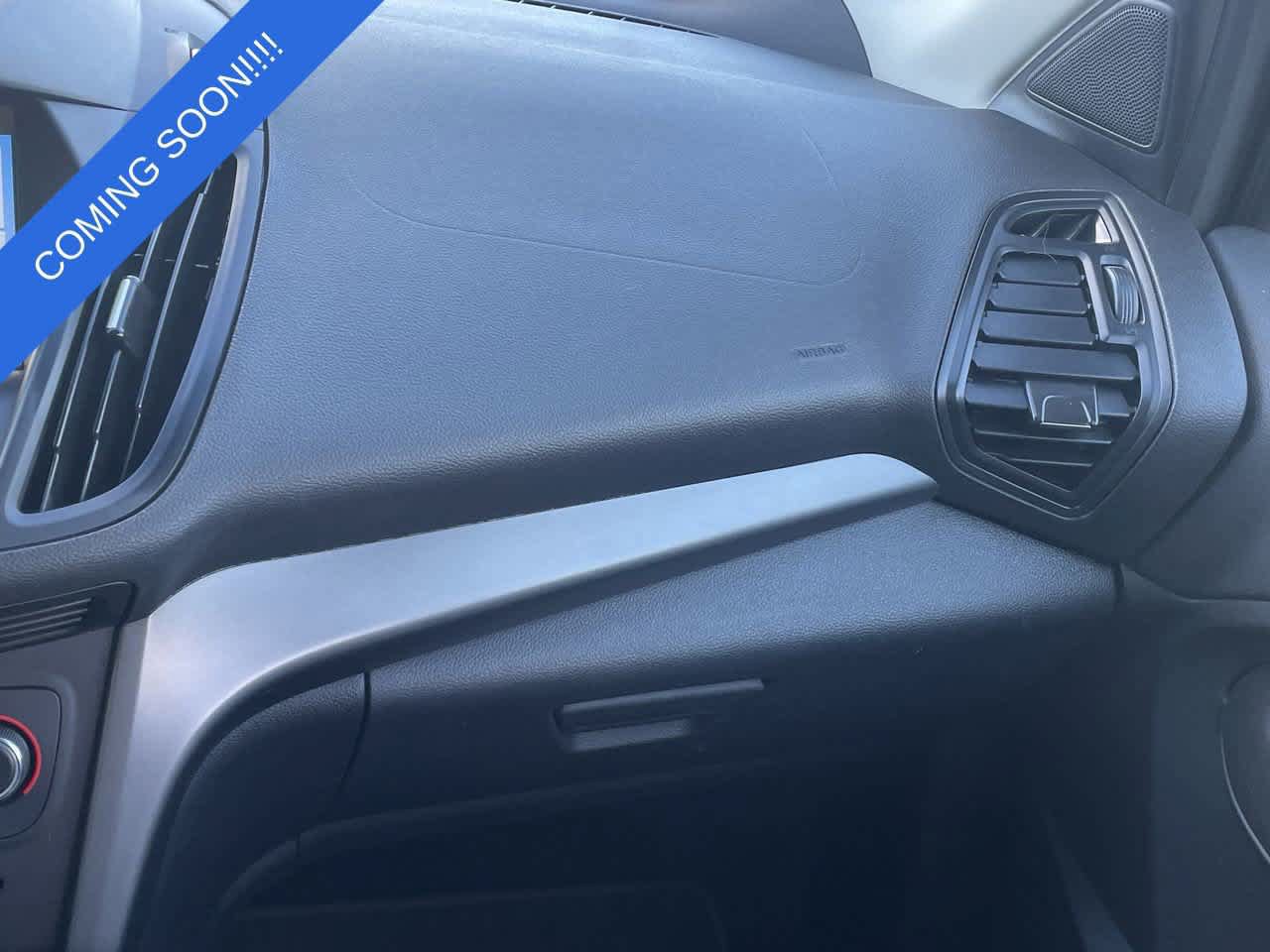 Used 2017 Ford Escape SE w/ Equipment Group 201A AWD/4WD image 16