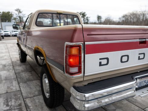 Used 1993 Dodge D/W Truck 250 image 34
