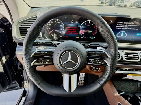 New 2026 Mercedes-Benz GLS 450 4MATIC image 22
