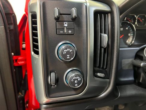 Used 2018 Chevrolet Silverado 1500 LT w/ All Star Edition image 16