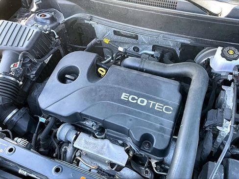 Used 2022 Chevrolet Equinox RS w/ LPO, Floor Liner Package FWD image 33