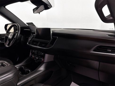 Used 2024 GMC Yukon SLE image 28