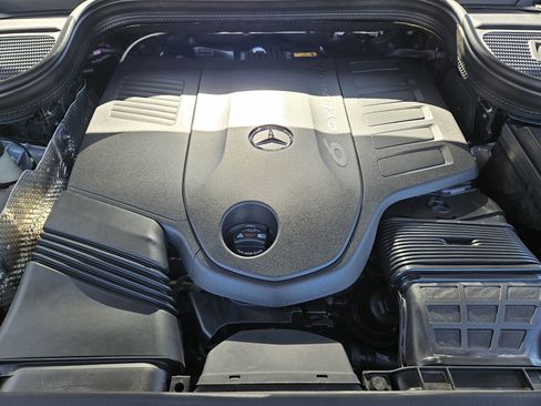Certified 2025 Mercedes-Benz GLS 450 GLS 450 image 33