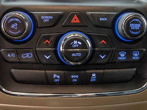 Used 2015 Jeep Grand Cherokee Limited image 28