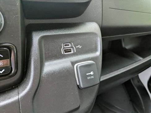 Used 2025 RAM ProMaster 2500 w/ Convenience Group FWD image 31
